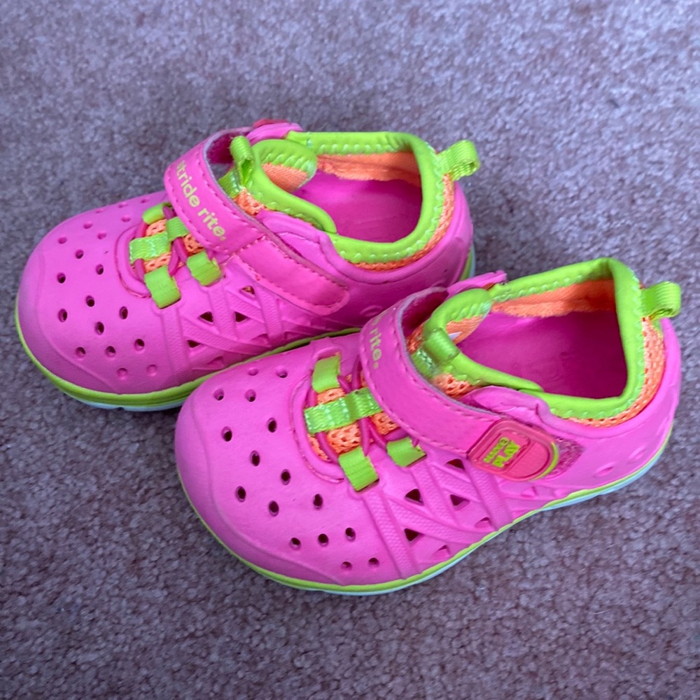 Stride rite Baby girl water shoes size 4